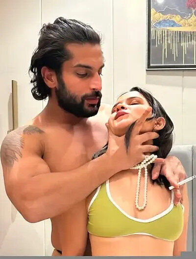Mansi Negi MelloBadass Sexy Show Panties App Content