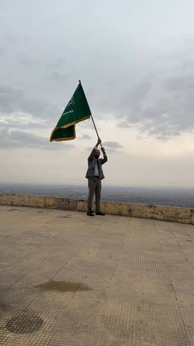 Avwm EfngvHGKWX1.jpg