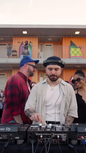 EF6DU iqXQU4IgvT.jpg