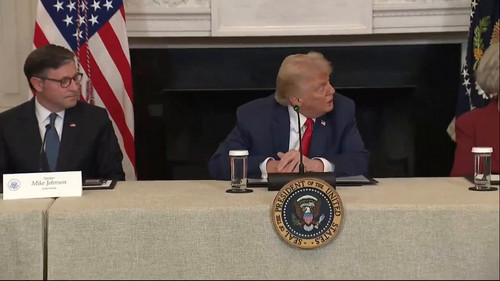 XsOMXX4d0lUo L4j.jpg