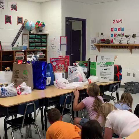 eNyruWWD lI184Gi.jpg