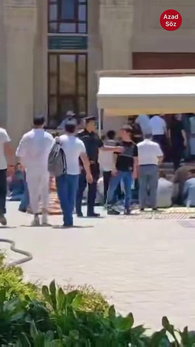 lONw yR4LUTEdG l.jpg