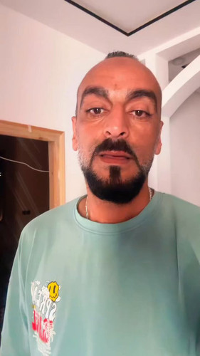 x PV0eFQE4aiXpNf.jpg