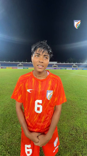 HIvJdtsxZ9hT VxN.jpg