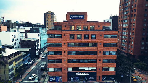 DNVV t0Y1BI0dxsu.jpg