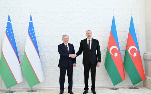 Gu2mvPoX0AAjzWY.jpg