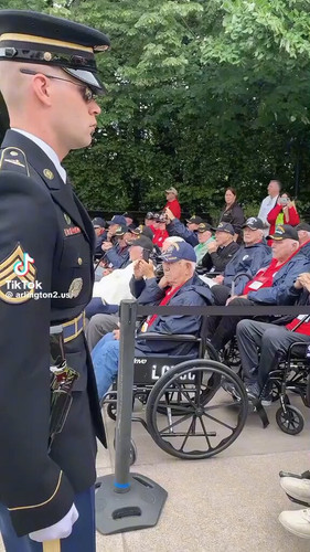 OnIFnoM8Q6 GyFkc.jpg