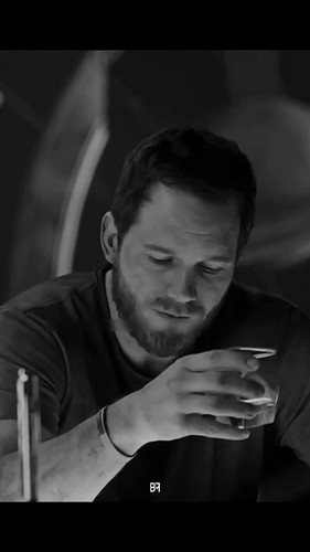 yyF6zv GTIfPa8sg.jpg