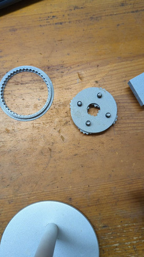 8Apzd Hq FwLOkBO.jpg