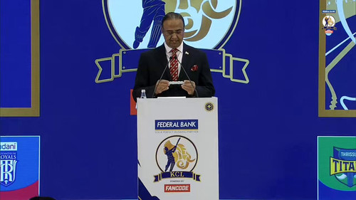 eFc1JVVW0t IqHQd.jpg