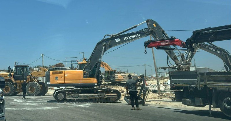 جانب من عمليات الهدم الواسعة التي نفذها الاحتلال وطالت عشرات المحال التجارية في منطقة الرماضين بالخليل....