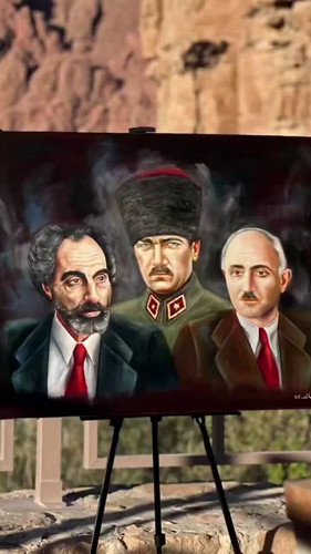 WKzcnyPvW3kE4tzc.jpg