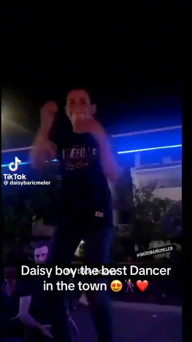 AW fZ4qe9hCEpiIA.jpg