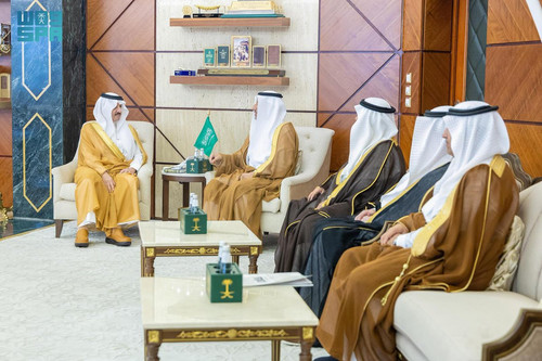 Gtt9DDsXwAAFC40.jpg