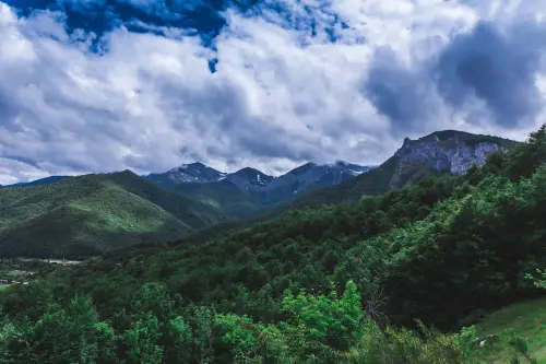 spectacular view cloudy sky mountains forests 181624 29822.webp