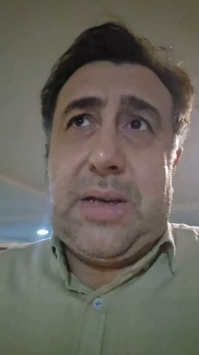 A3ehWubGtxoIzvo4.jpg
