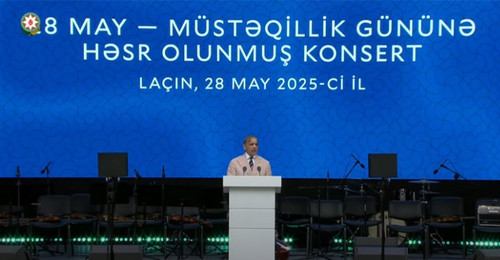 GsCkkRTWYAAMeR8.jpg