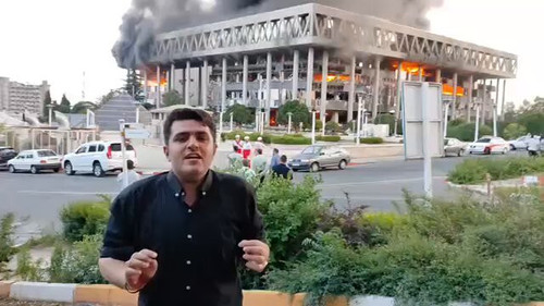 raGEK1AXfHtebnm8.jpg