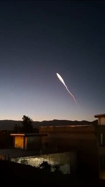 VzQCyFgzs2tqlQI .jpg