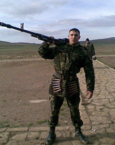 GttZse4XoAAda4x.jpg