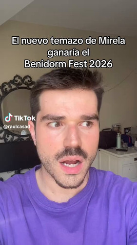 C71ZUcxaTGPCjHo .jpg