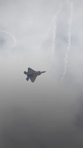 cetMLyqi 3eMI XS.jpg