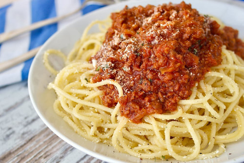 Greek Spaghetti with Ground Beef Sauce recipe %E2%80%93 Makaronia me Kima 2.jpg