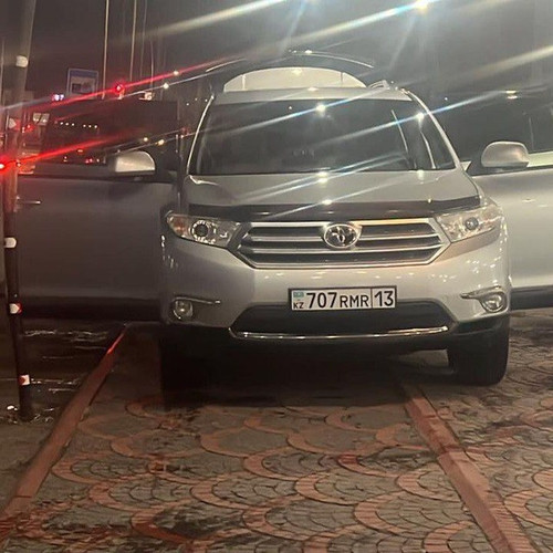 TOYOTA.jpg