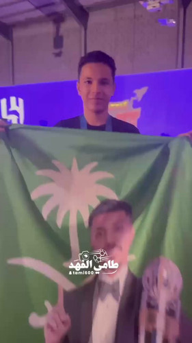 fOMEkYv5JoH5EL1S.jpg