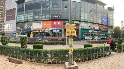 Exclusive Commercial Space Available for Rent in Plaza Mall Gurgaon - Property4Sure.jpg