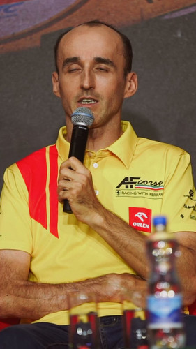 jT45G44prBTrToRn.jpg