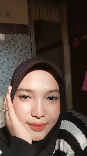 SELFI NOSY.jpg