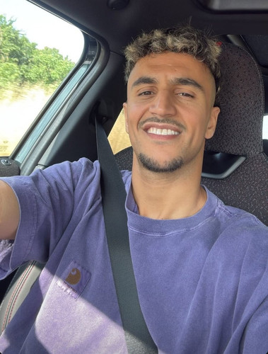 GtQUWyBWcAAEXSB.jpg
