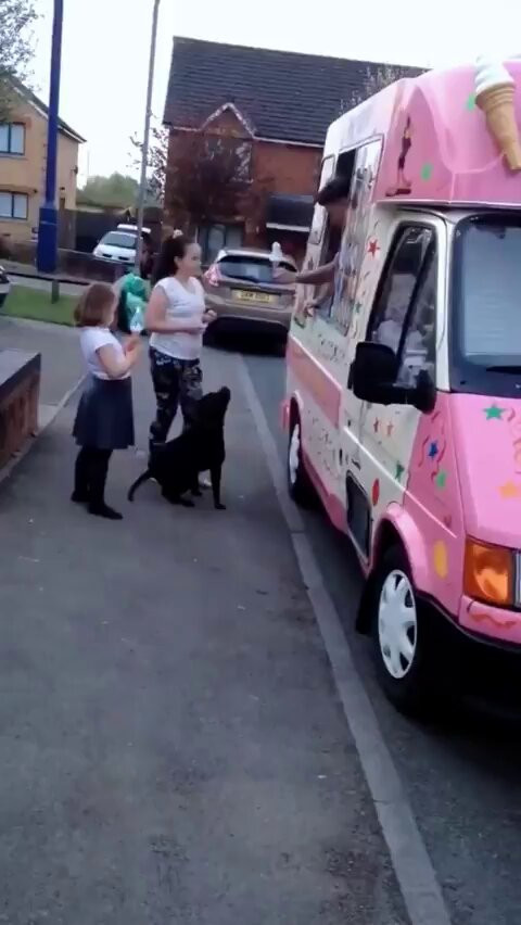 o3t0Gyr3 YKFszYY.jpg