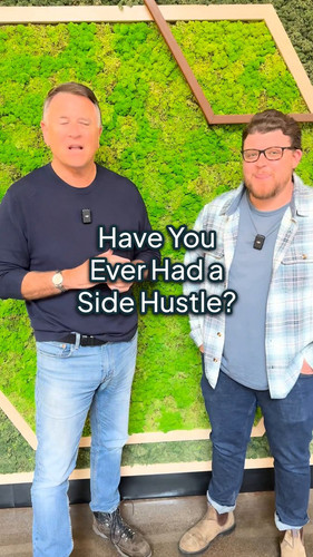 Pg AePq 2QYH8o w.jpg