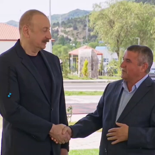 cJZ6 iF1beQk 3B8.jpg