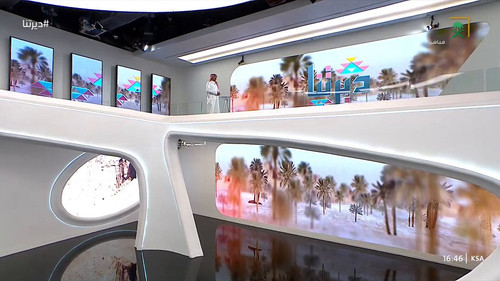 BA5lSmc 5tx0aUhQ.jpg