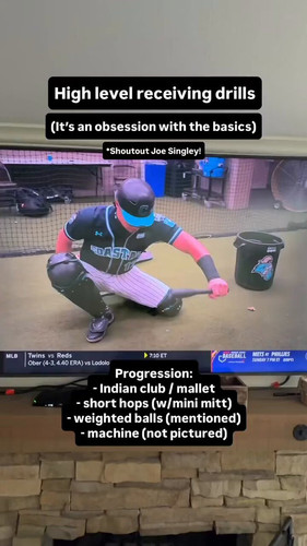 EKfxQidY9e4yk9lM.jpg