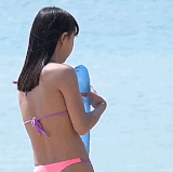 SakuraUedaBeachBknix2.gif