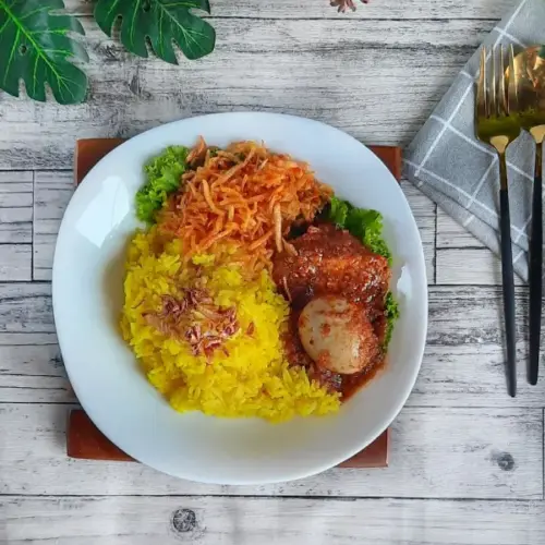 nasi kuning.webp