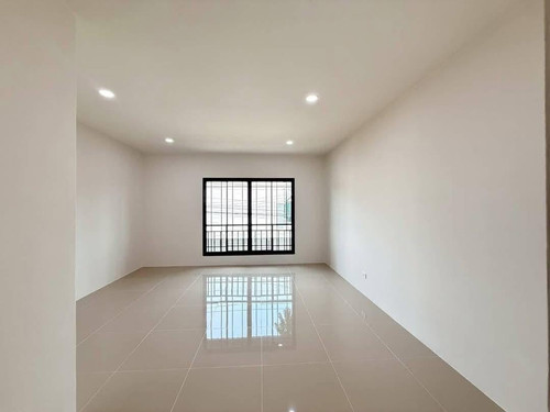 WhatsApp Image 2025 06 14 at 03.33.15 (2).jpg