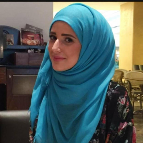 محجبة بعود فرنسواي تعري جسمها بالحمام