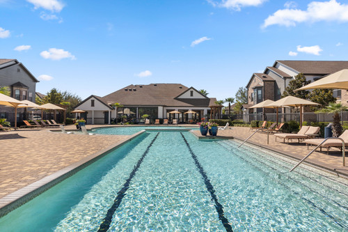 C243820 AvenuesatCypress PoolB 02.jpg