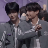2065014087.gif