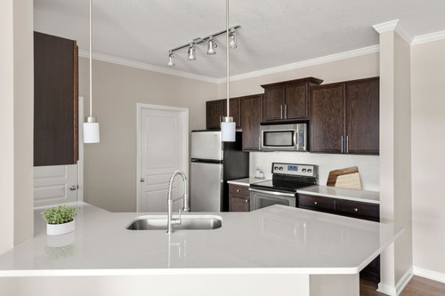 C231220 WillowsAtAshleyPark 3B2B 308 KITCHEN 02 03 1.jpg