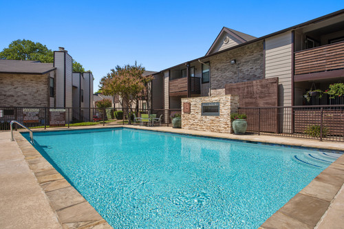 C242530 BristolGrapevine Pool4 03.jpg