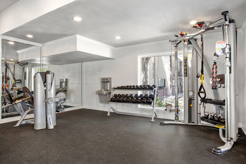 C242530 BristolGrapevine FitnessCenter3 02.jpg