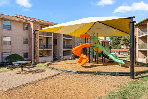 C242360 Calloway Playground 05.jpg