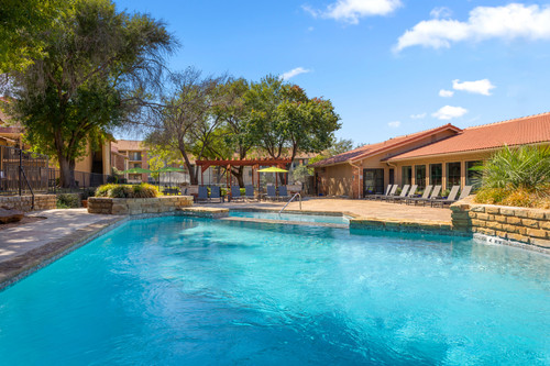 C242360 Calloway Pool4 04.jpg