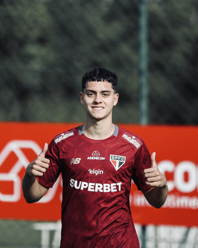 Mistério no Tricolor? Crespo prepara surpresas e lida com desfalques antes de decisão contra o Inter! 